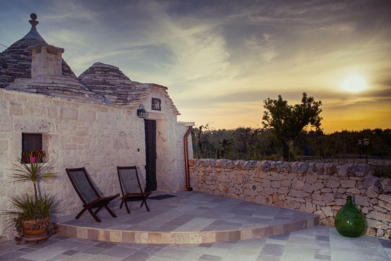 Вілла Trulli A Sud-Est Альберобелло Екстер'єр фото